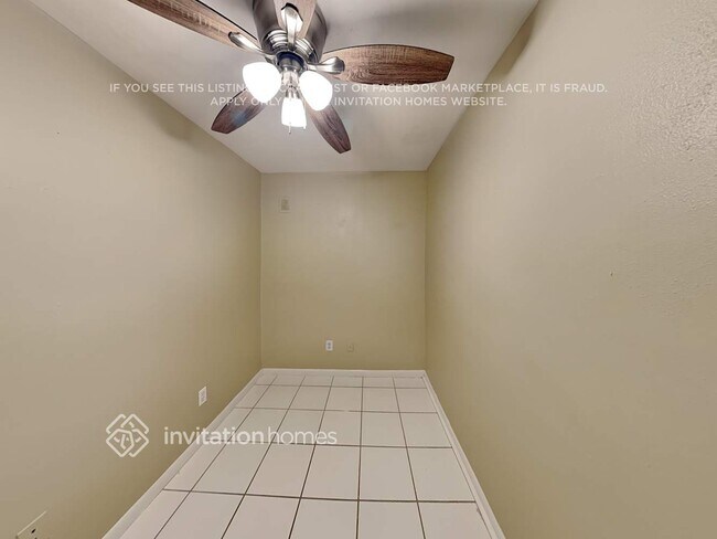 Building Photo - 1400 S Hercules Ave