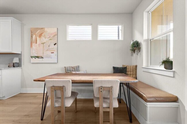 Building Photo - 7210 Travertine Spring Dr