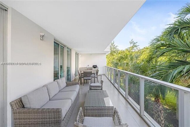 Building Photo - 1150 101st St