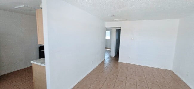 Building Photo - 2601 E Monte Cristo Ave