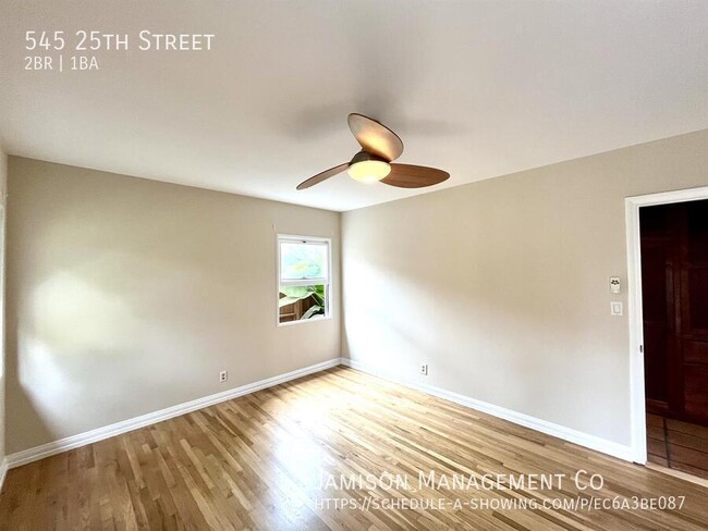 Building Photo - 545 25th St