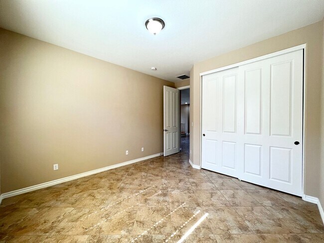 Building Photo - STUNNING 3BD/2.5BA HOME W/ TESLA SOLAR, POOL, SPA, & LOFT!!