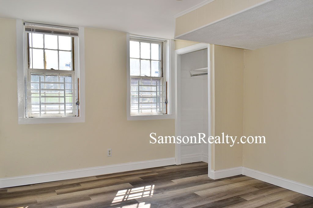 Building Photo - 298 Hope St