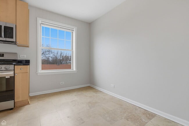 Building Photo - 7318 N Honore St