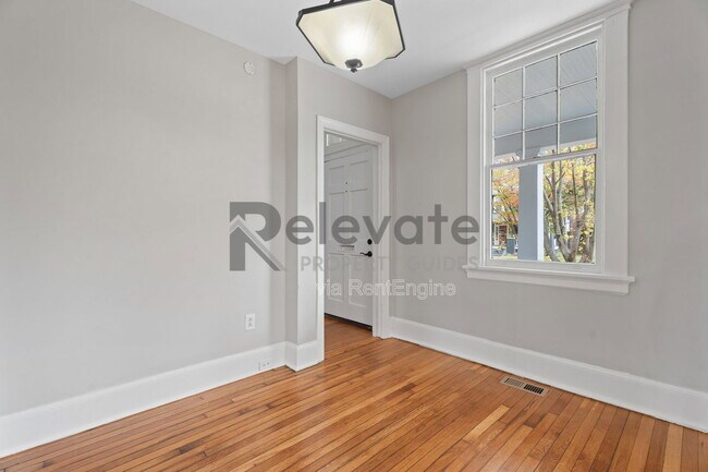 Building Photo - 3204 North Ave
