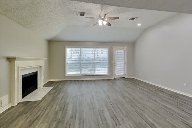 Building Photo - 8823 Stoney Bend Dr