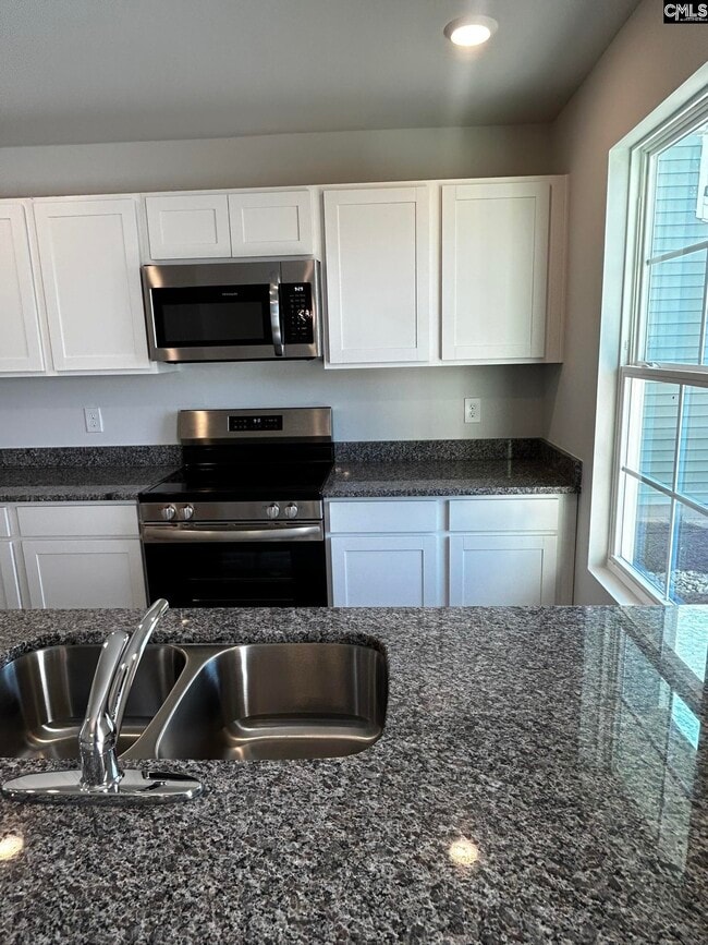 Building Photo - 459 Dinkins Dr