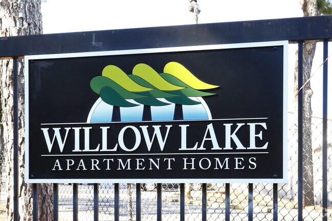Building Photo - Willow Lake