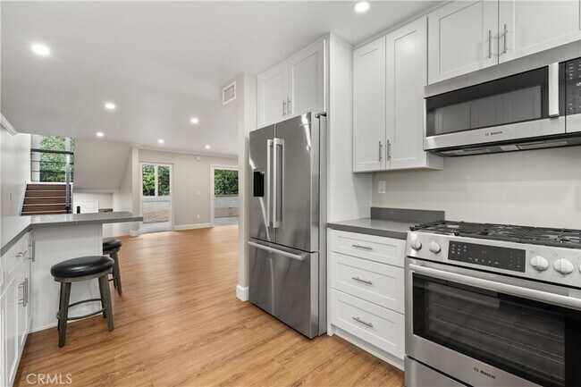 Building Photo - 5339 Coldwater Canyon Ave