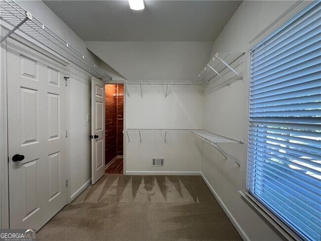 Building Photo - 3895 Butterstream Way