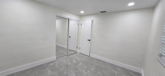 Building Photo - 5727 Cody St