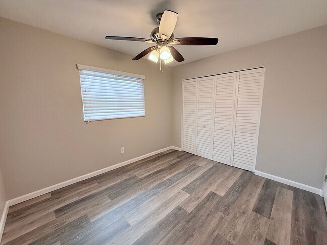 Building Photo - 2716 Blossom Dr