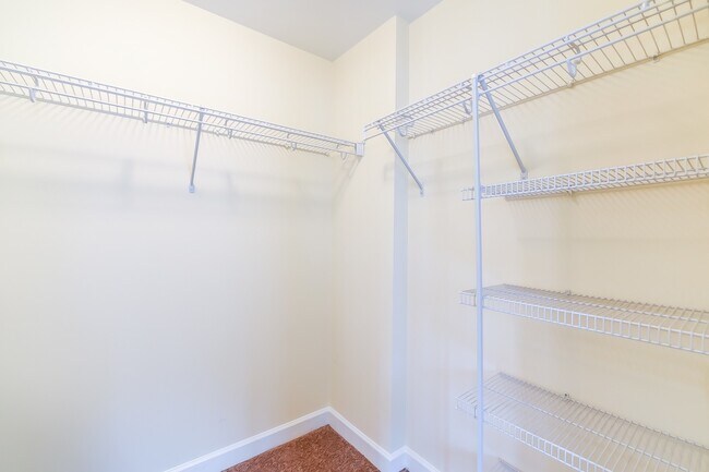 Building Photo - Logan Circle Studio Apartment for Rent Ava...