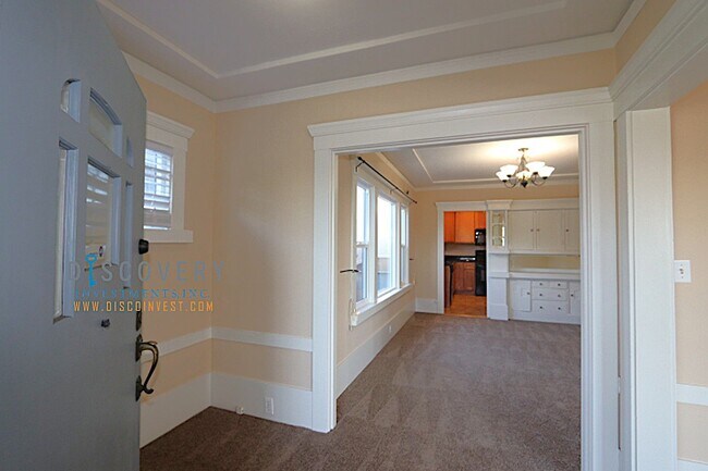 Building Photo - 4640 Park Blvd