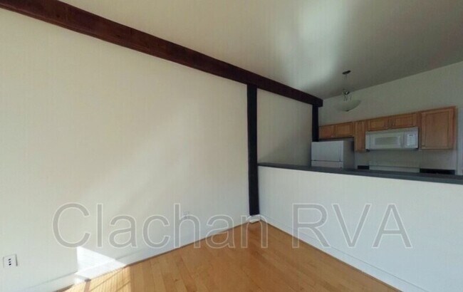 Building Photo - 301 Goshen St