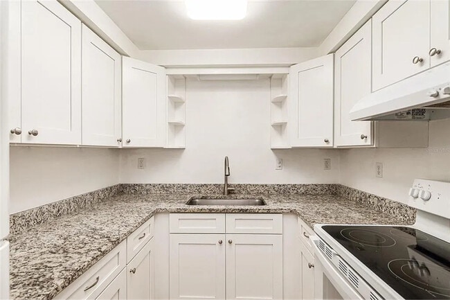 Building Photo - 4724 SW 67th Terrace