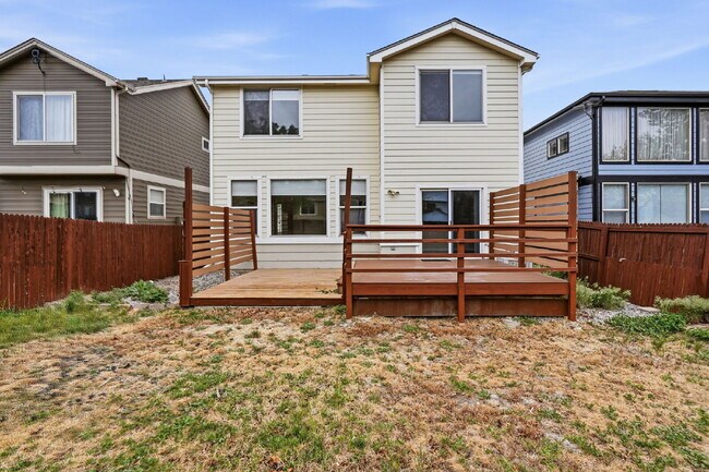 Building Photo - Welcome to this well-maintained 4-bedroom home in the heart of Thornton!