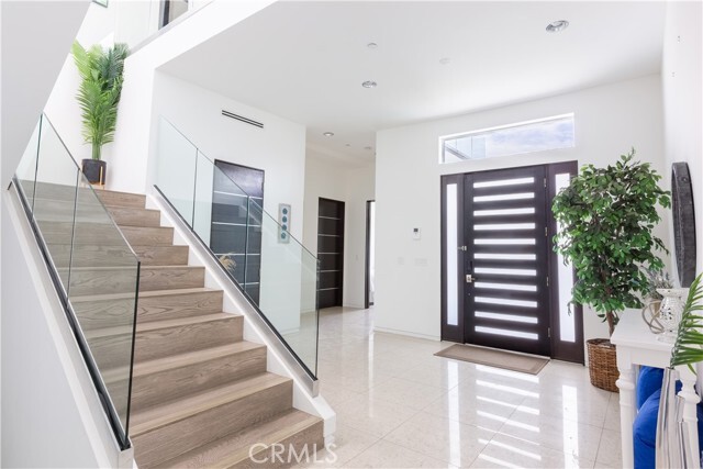 Building Photo - 12148 Travis St