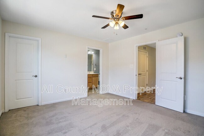 Building Photo - 2908 Pinebrook Rd