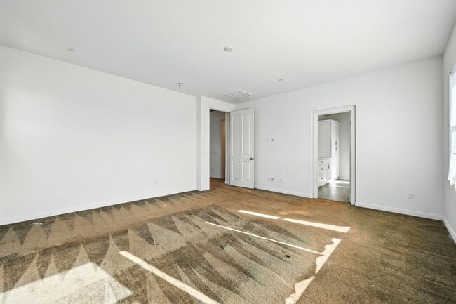 Building Photo - 970 Sea Glass Wy