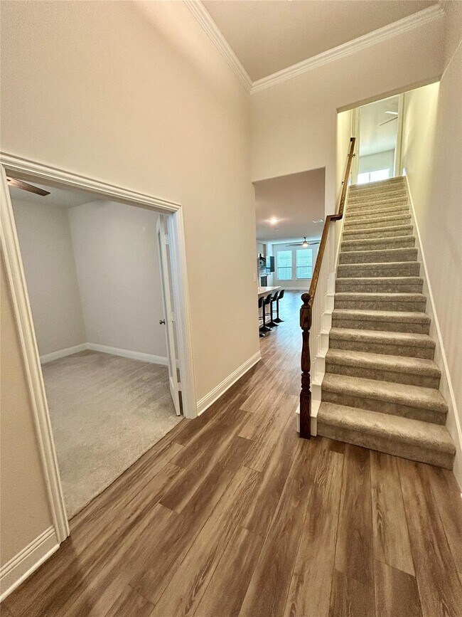 Building Photo - 541 Firethorn Dr