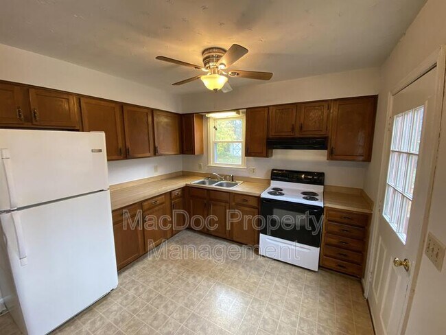 Building Photo - 8442 Indiantown Rd