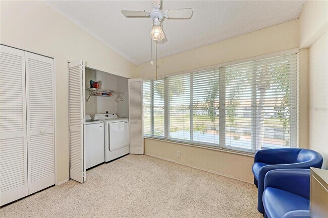 Building Photo - Furnished 2 Bedroom | 2 Bath - Lake Views