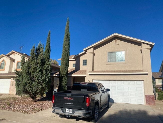 Building Photo - HOLIDAY SPECIAL  $1,695.00 First two month...