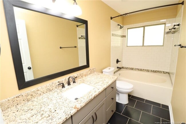 Building Photo - 6120 Sunpointe Dr