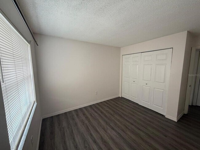 Building Photo - 2503 N Alafaya Trail