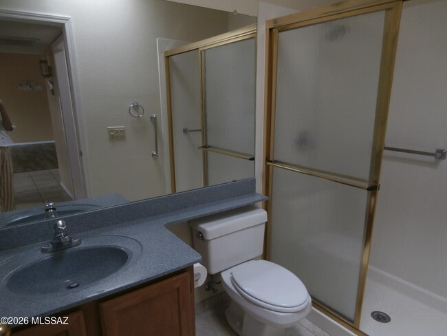 Building Photo - 870 W Calle de Emilia