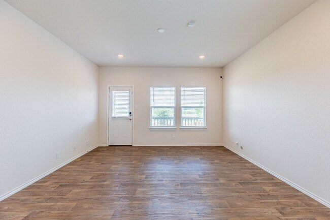 Building Photo - 13021 Kalinoski