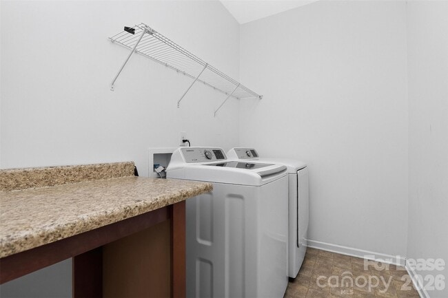 Building Photo - 2038 Eddie Massey Ln