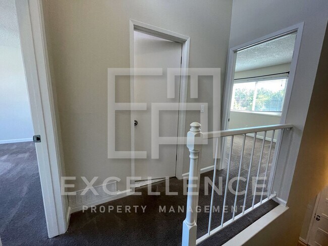 Building Photo - Great 2/1.5 With Parking, Patio, Washer and Dryer, Minutes to Levi Stadium and Much More!