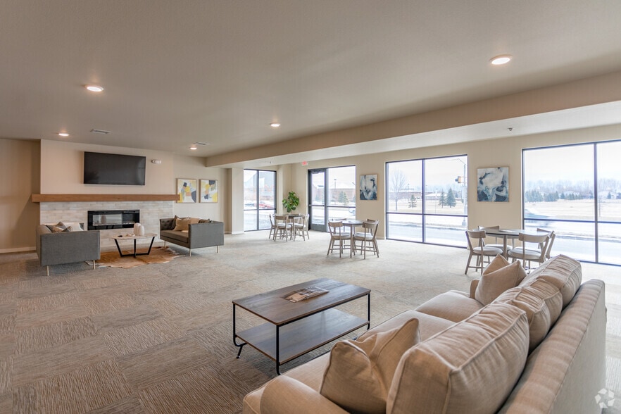 Community Room - Whispering Creek Apartments