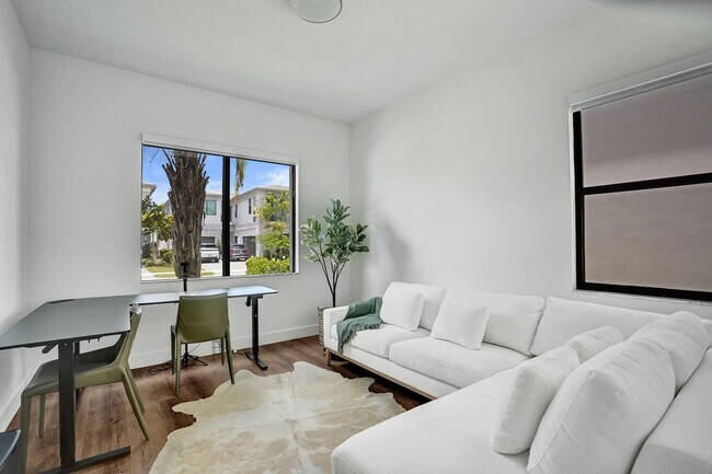 Building Photo - 9164 Silver Marsh Ln