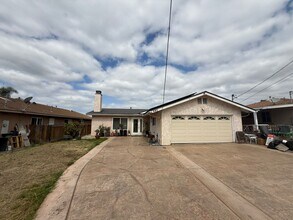 Building Photo - Beautiful Spring Valley home