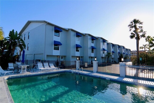 Building Photo - 745 Pinellas Bayway S