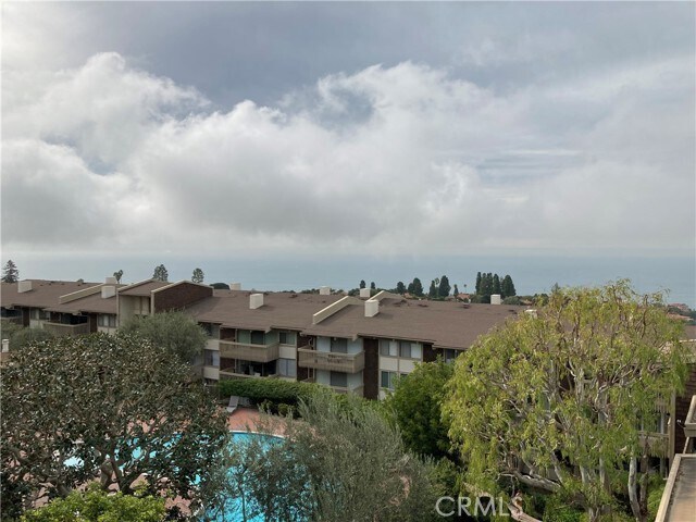 Building Photo - 6542 Ocean Crest Dr
