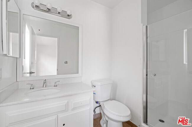 Building Photo - 1420 S Bedford St