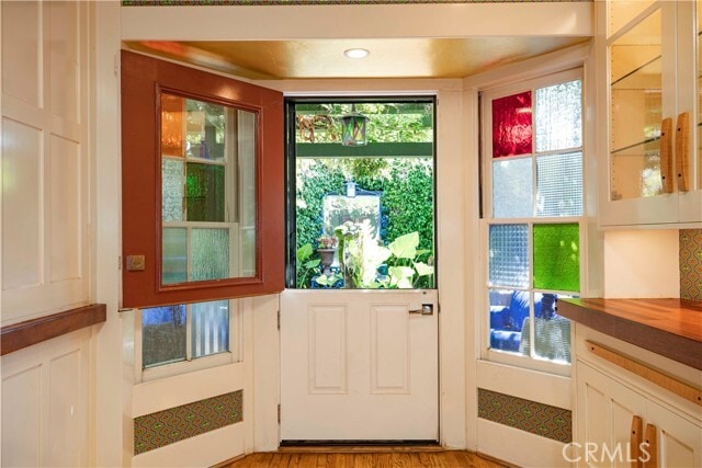 Building Photo - 195 S Parkwood Ave