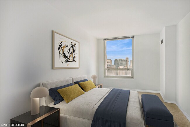 Building Photo - 33 W Ontario St