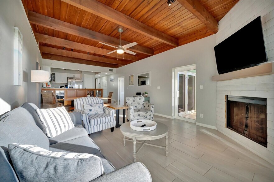 Building Photo - 19530 Gulf Blvd