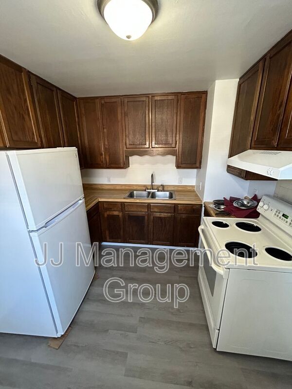 Building Photo - 1225 2nd St