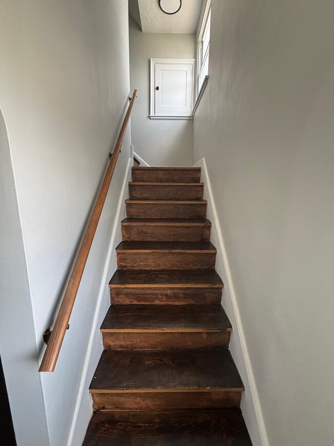 Building Photo - 18603 Arrowhead Ave