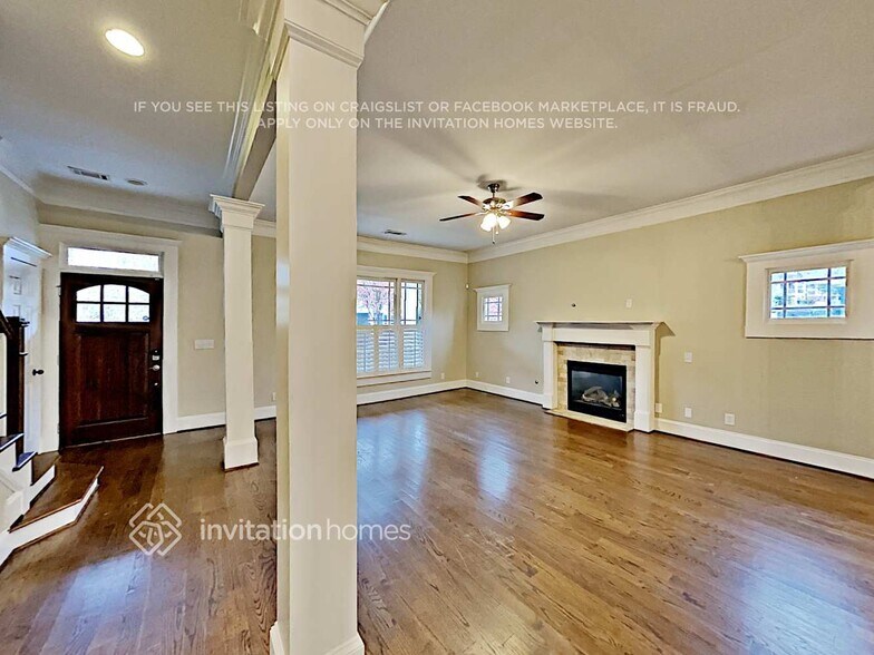 Building Photo - 2350 Bouldercliff Way SE