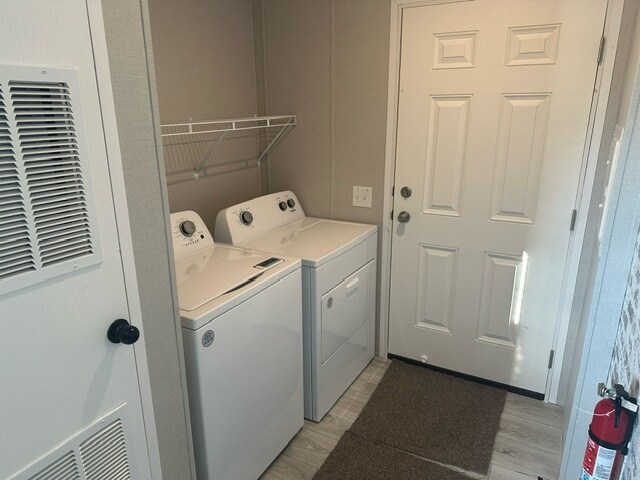 Building Photo - 3523 Loveside Terrace