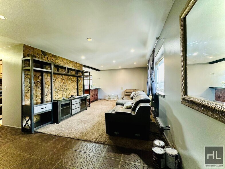 Building Photo - Tuckahoe Rd