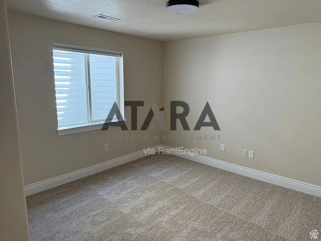 Building Photo - 941 Fremont Rd