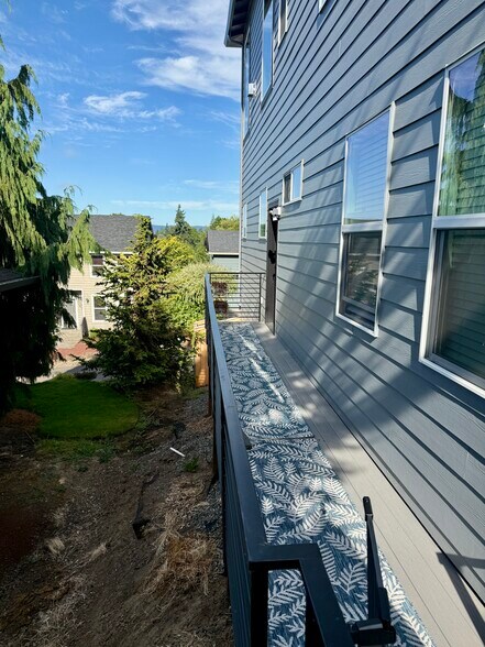 Building Photo - 2219 NW 110th Cir